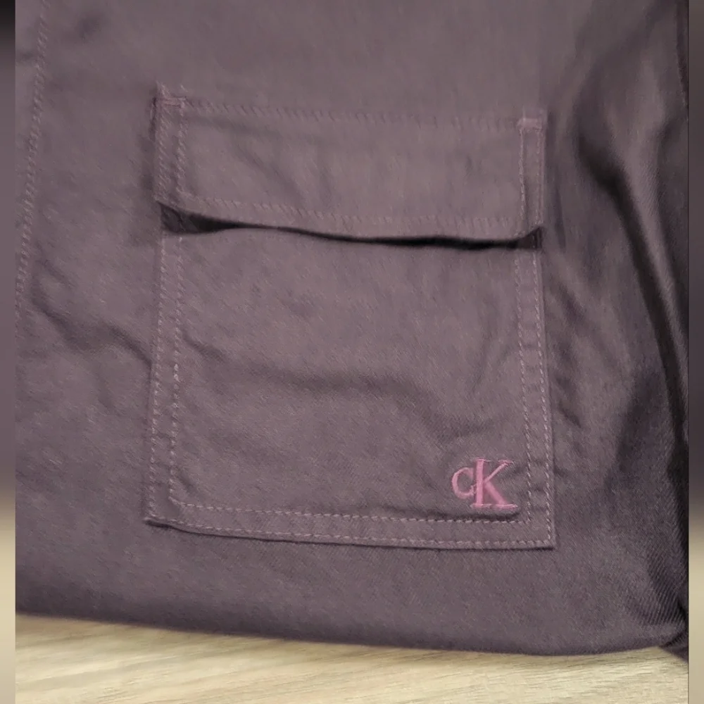 Calvin Klein Dark Burgandy Button-Up Long Sleeve Shirt Size XL Minimalist - Picture 9 of 11
